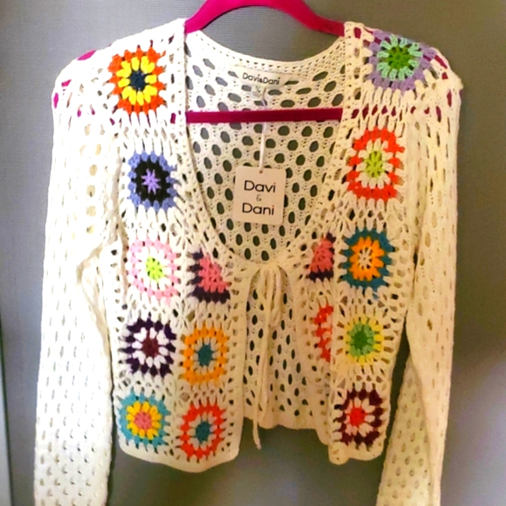 Davi & Dani White/Multi Crochet Sweater for Spring/Summer. Sz Sm/Med. New W/ Tag